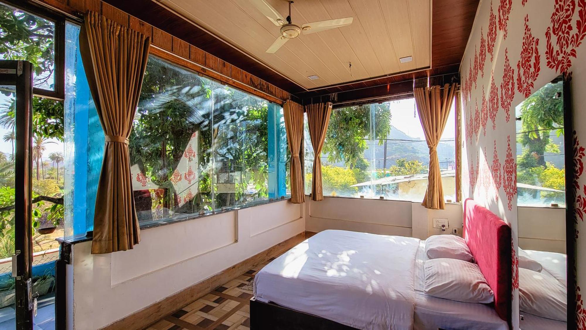 Rudraksha Inn Mount Abu Exterior foto