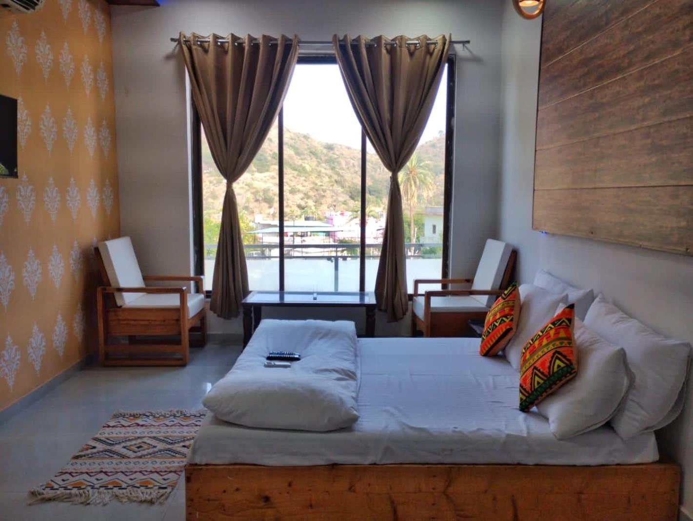 Rudraksha Inn Mount Abu Exterior foto